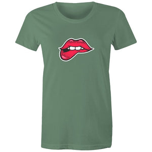 Women's Twisted Lip T-shirt