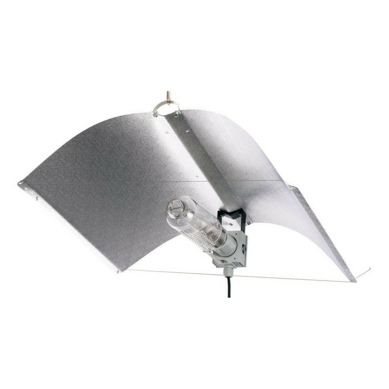 Avenger Adjusta Wing Reflector With Lamp Holder - 100 X 70cm