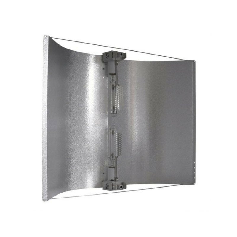 Avenger Adjusta Wing Reflector With Lamp Holder - 70 X 55cm