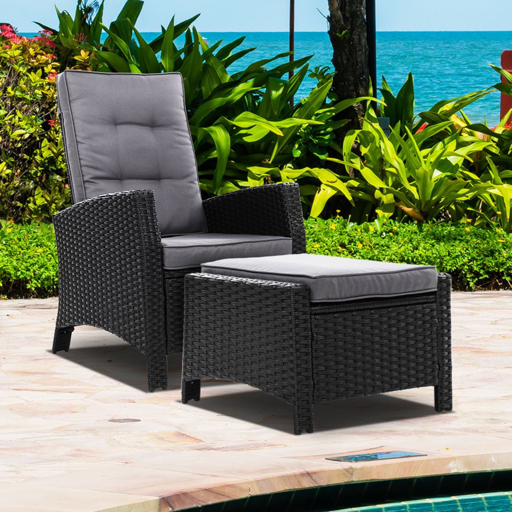 Resort Recliner Chair With Wicker Cushions