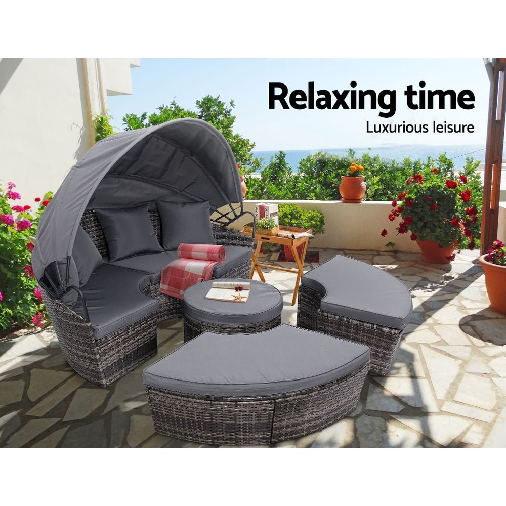 Outdoor Sofa Lounge / Day Bed With Shelter Roof