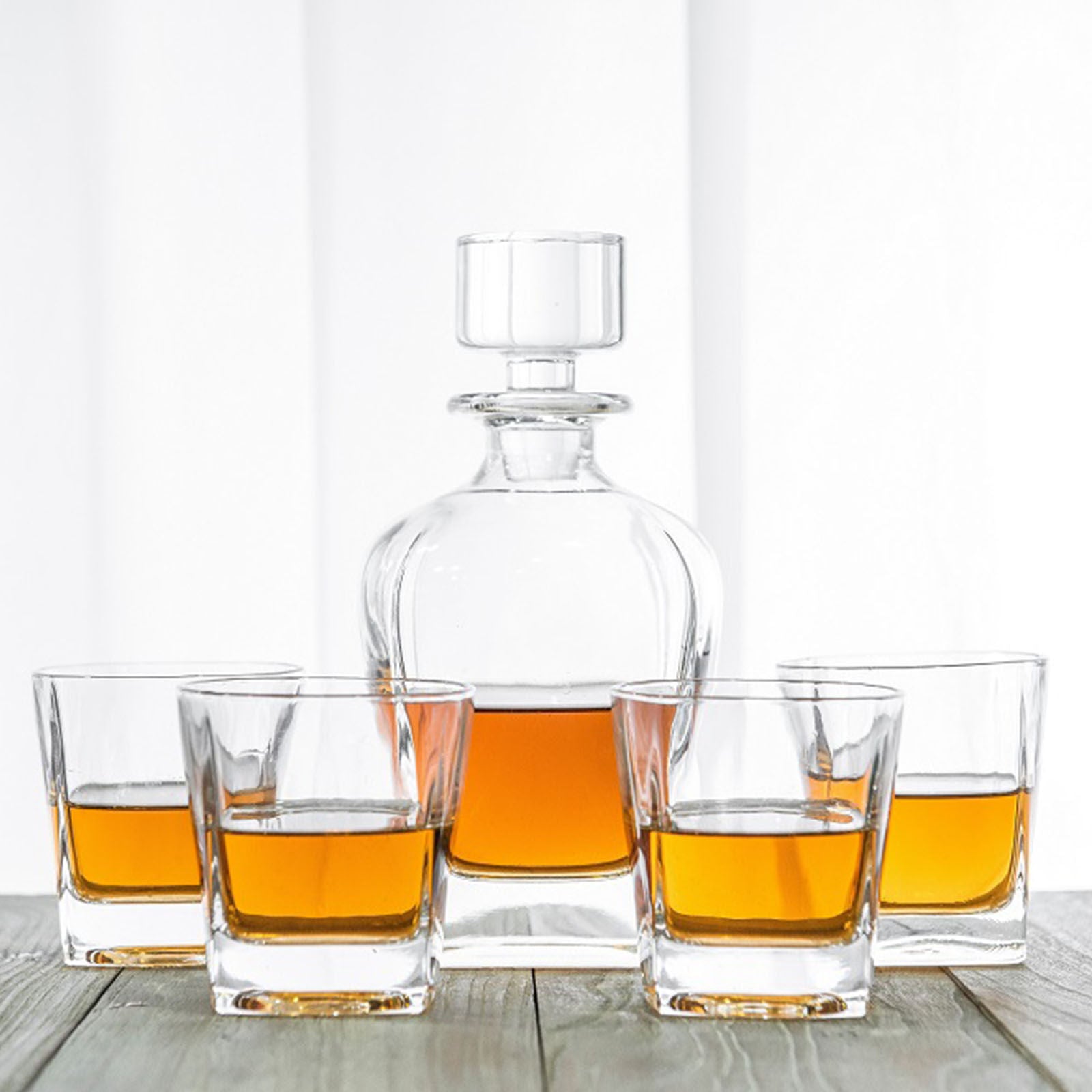 Oval Whiskey Decanter Bottle Set | Novare Whiskey Glasses
