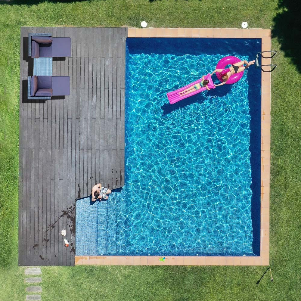 LONDON RATTAN 4 Seater Modular Outdoor Lounge Setting - incl. Coffee Table, Ottomans in Grey