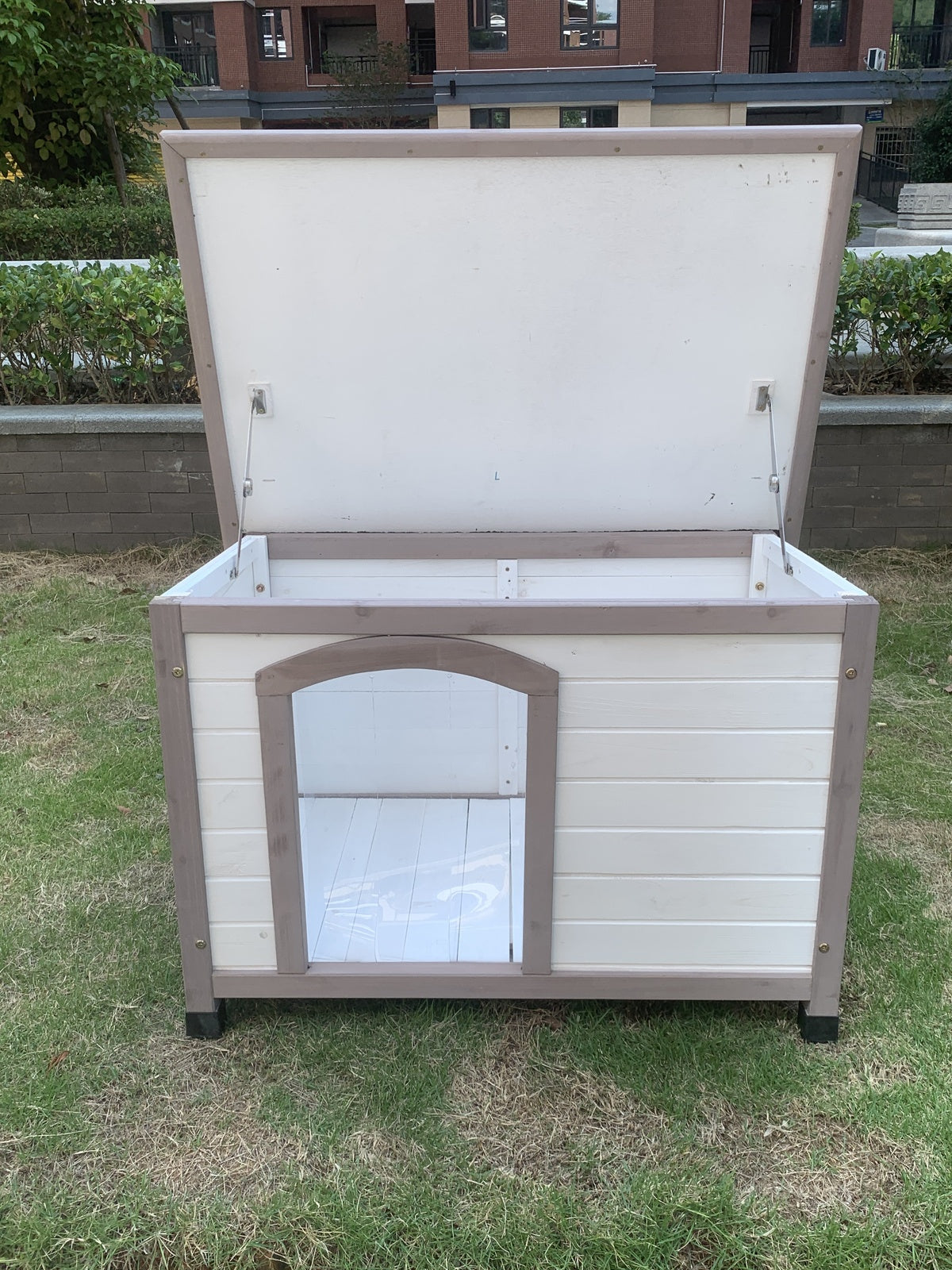 Medium Timber Pet Dog Kennel House with White Stripe