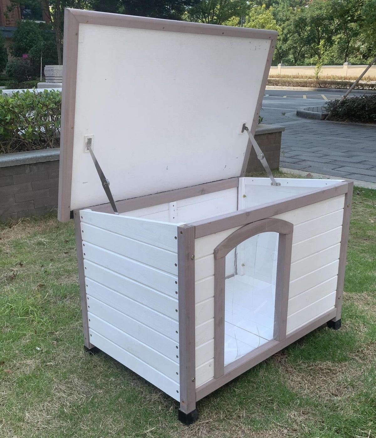 Medium Timber Pet Dog Kennel House with White Stripe