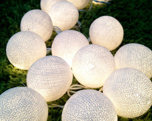 Battery Powered LED White Ball String Lights (20 balls, 5cm)