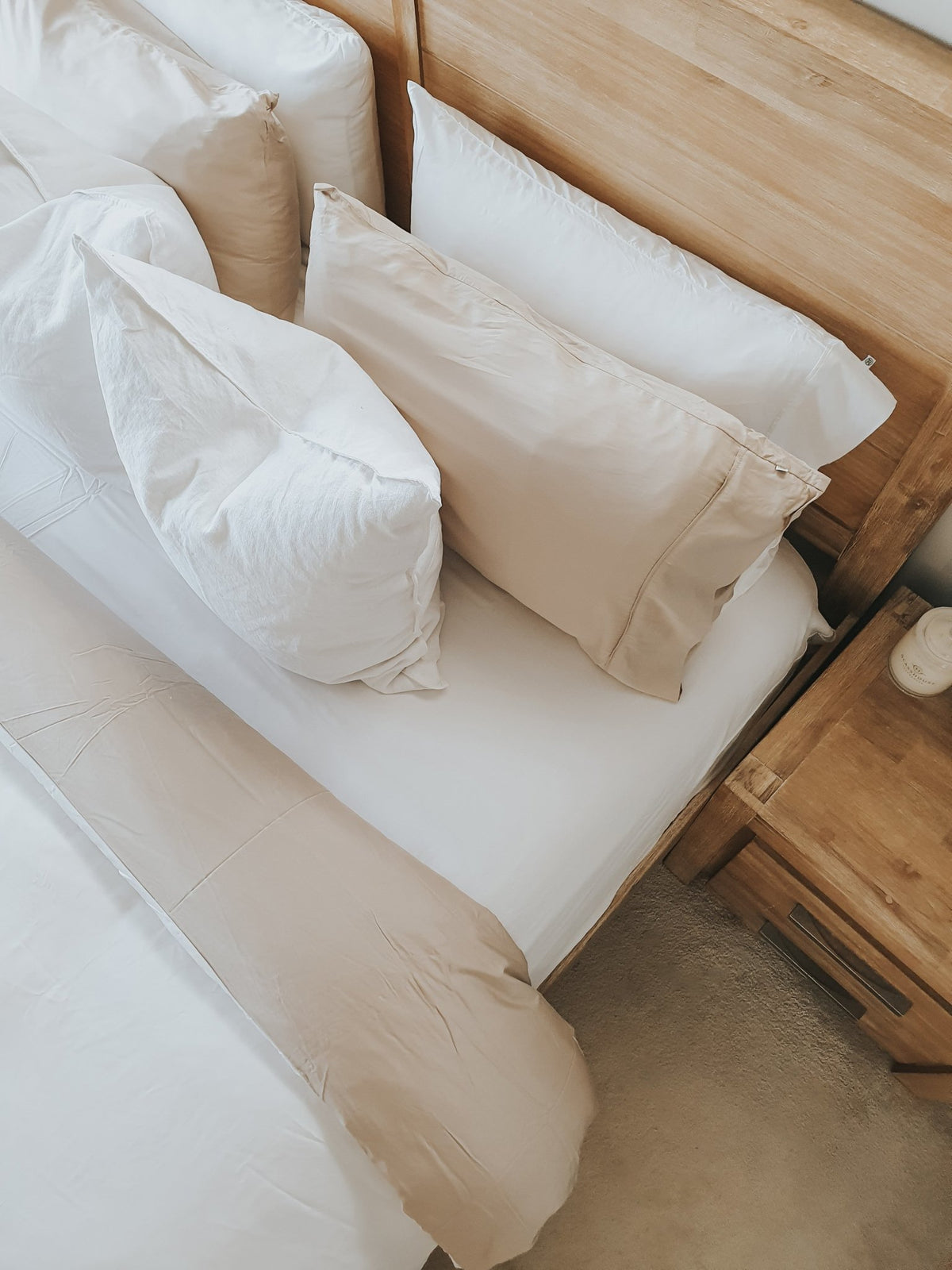 White/Macadamia Bamboo Quilt Cover - King