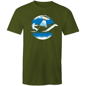 Men's Bigfoot Water Skiing Funny T-shirt